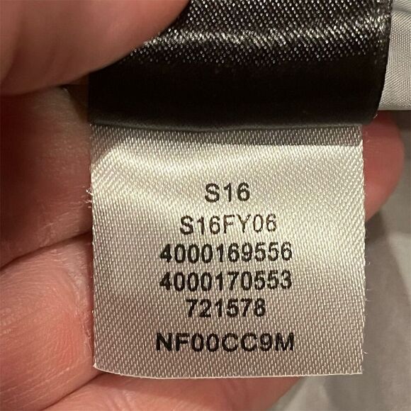 The North Face Women's Gray Pseudio Full Zip Vest Size S Casual Run - Picture 6 of 9